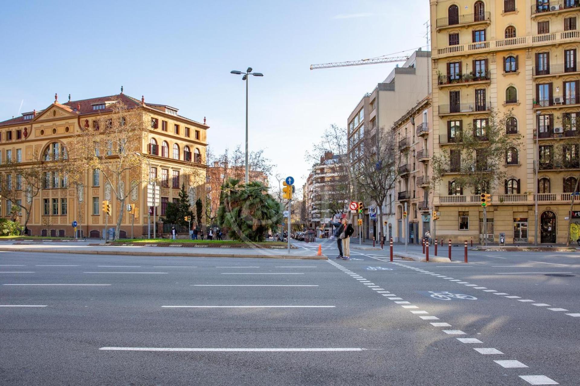 Near Sagrada Familia Apartment